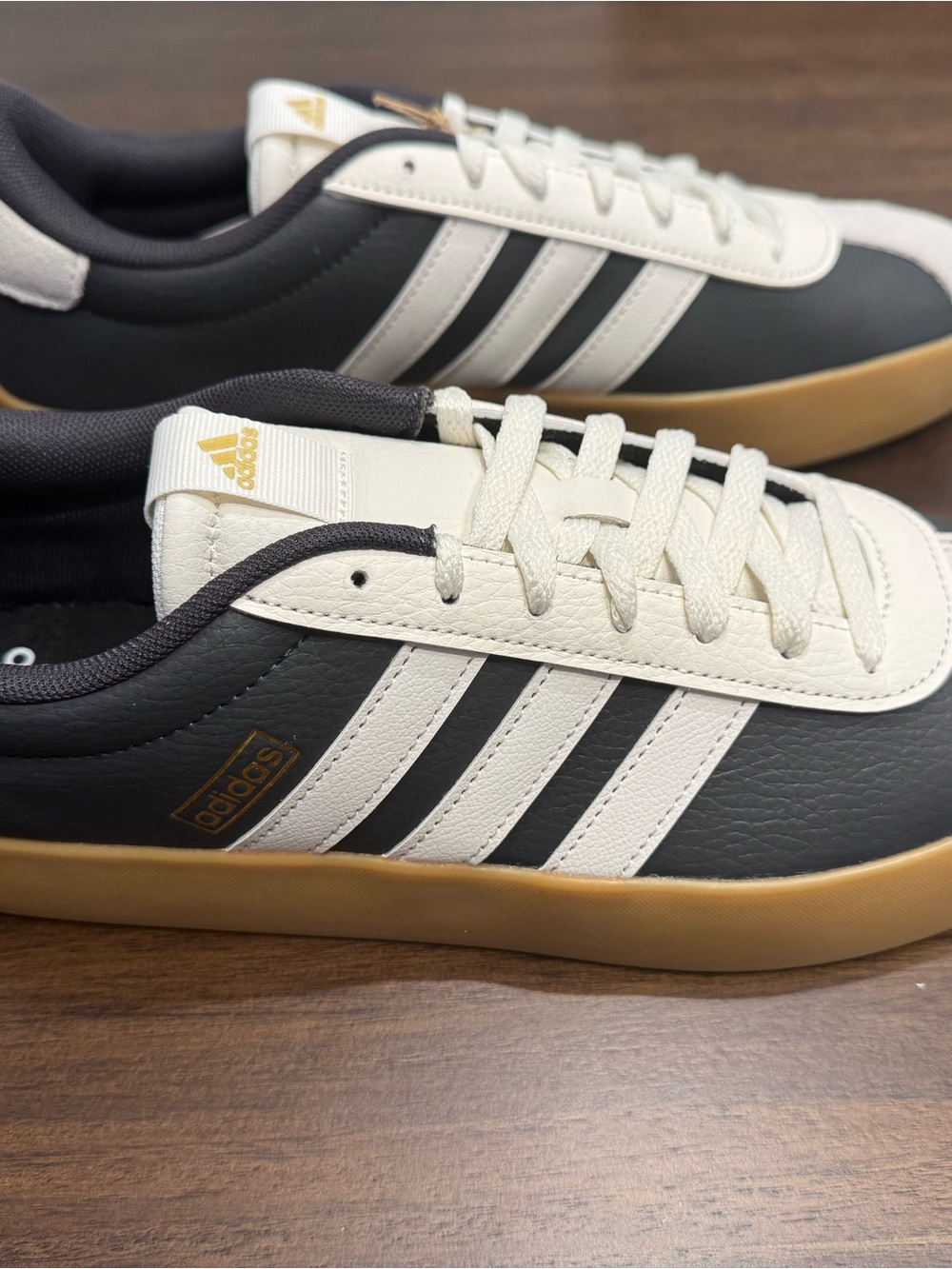 adidas VL Court 3.0 in black and white with gum sole - Picture 3 of 4